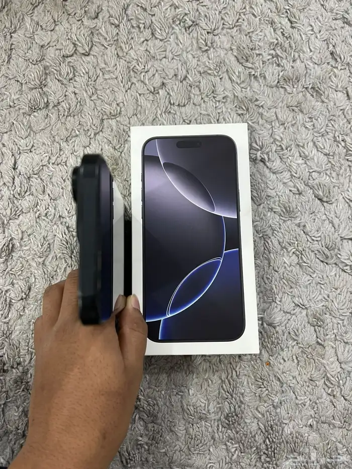 للبيع آيفون 16 برو ماكس 3
