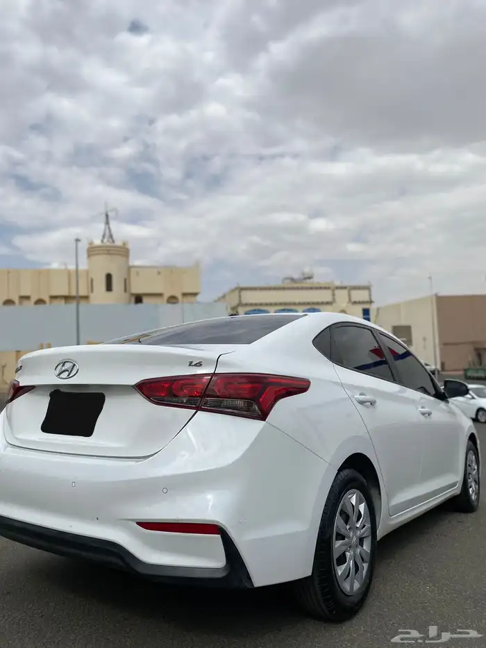 اكسنت 2020 مواصفات نص فل 4
