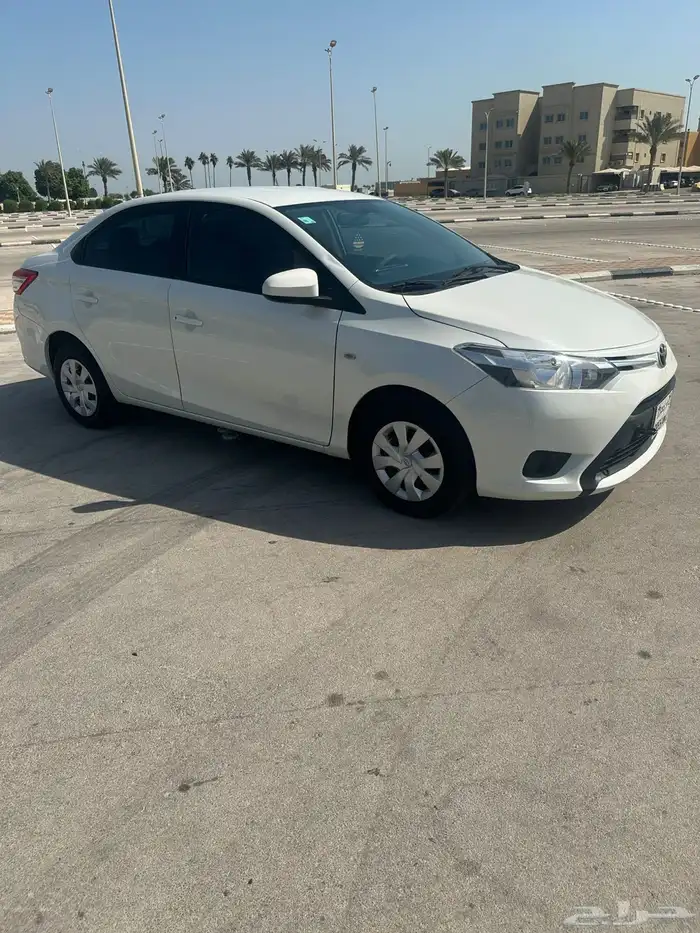تويوتا يارس2016 1