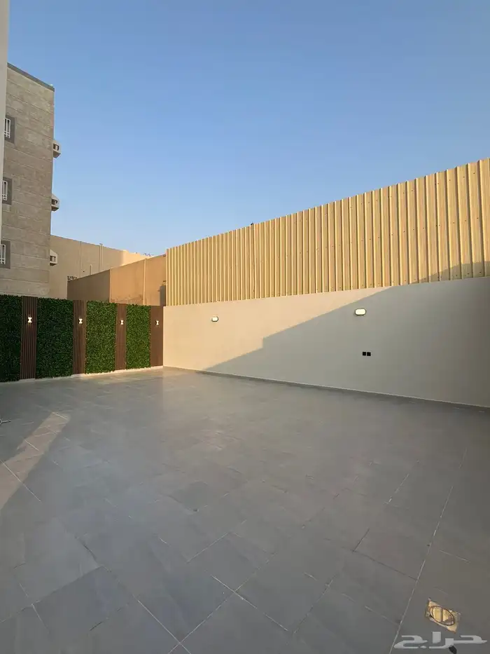 ادوار متكرره فاخرة للبيع بحي الرحاب تشطيب VIP 2