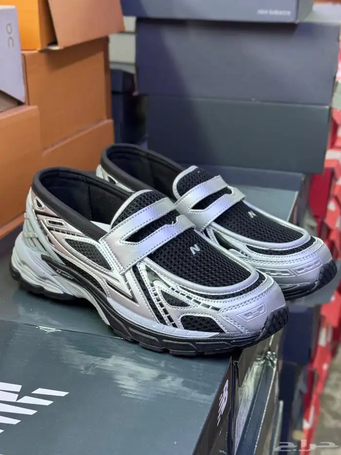 شوزات رسميه لويس فيتون وجزم لوربيانا ونيوبلانس واسكيس 20