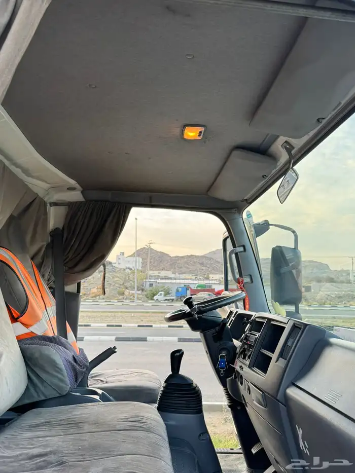 سطحه للبيع مديل 2015 4