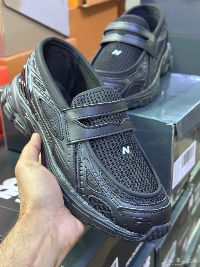 شوزات رسميه لويس فيتون وجزم لوربيانا ونيوبلانس واسكيس 26