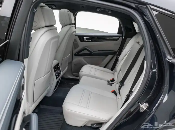 بورش كايين -2023- داخليه اوف وايت 7