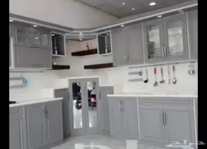 تفصيل مطابخ يوجد لدينا العمل تكمله وصيانه تصليح تغير لون باب 0