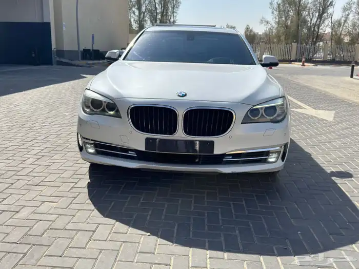 بي ام دبليو BMW 740Li 15
