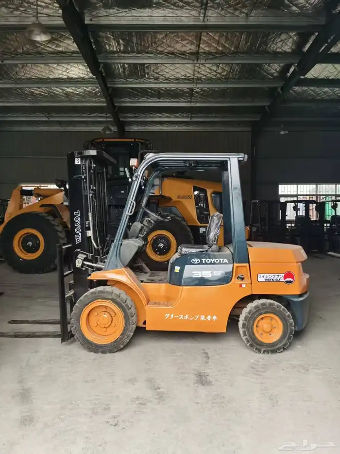 رافعه شوكيه سكين فوركليفت للايجار في جده 4