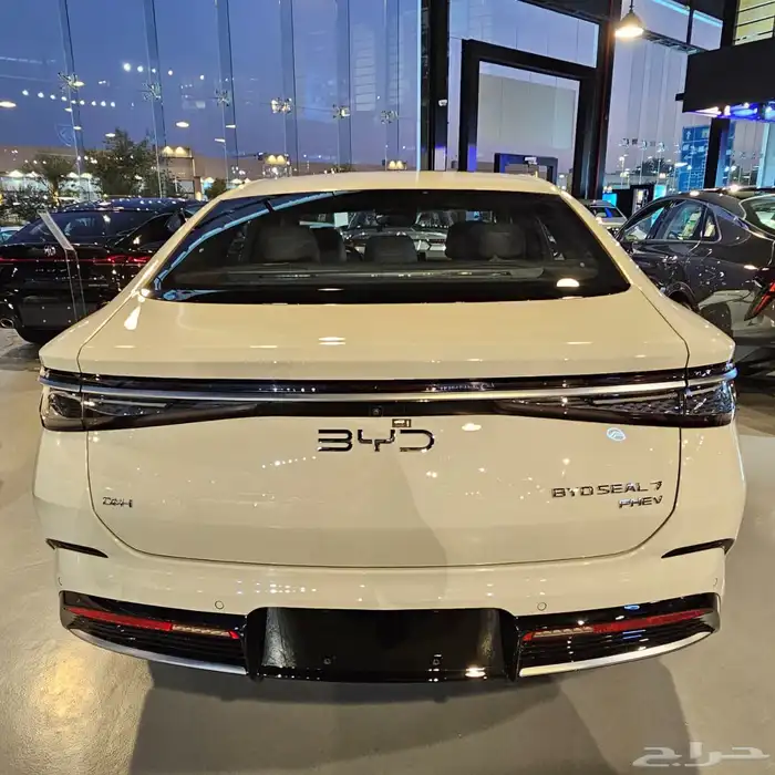 بي واي دي سيل 7 موديل 2026 الفخامه و القوة و الثبات 5