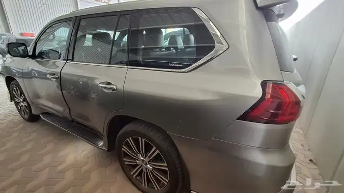 لكزس LX 2018 مستعملة مفحوصة مضمونة مصينة 3