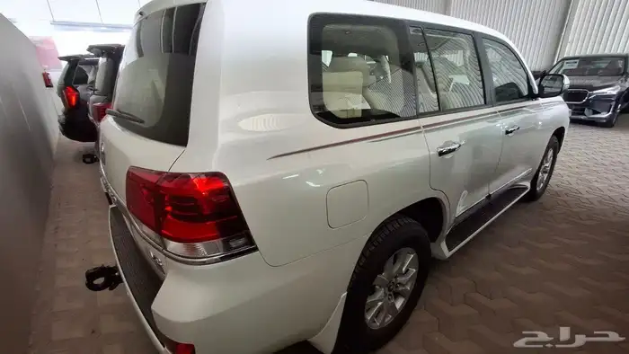 تويوتا لاندكروزر 2020 GXR مستعملة مفحوصة مضمونة 2