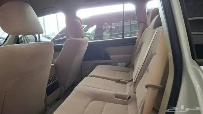 تويوتا لاندكروزر 2020 GXR مستعملة مفحوصة مضمونة 7