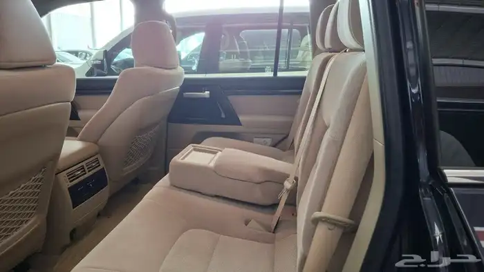 تويوتا لاندكروزر 2020 GXR مستعملة مفحوصة مضمونة مصينة 7