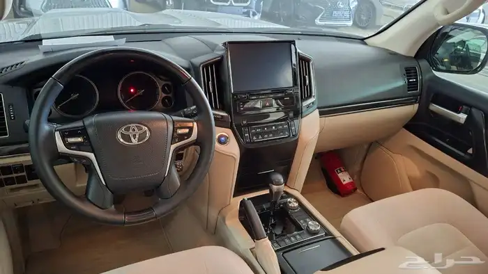 تويوتا لاندكروزر 2020 GXR مستعملة مفحوصة مضمونة مصينة 4
