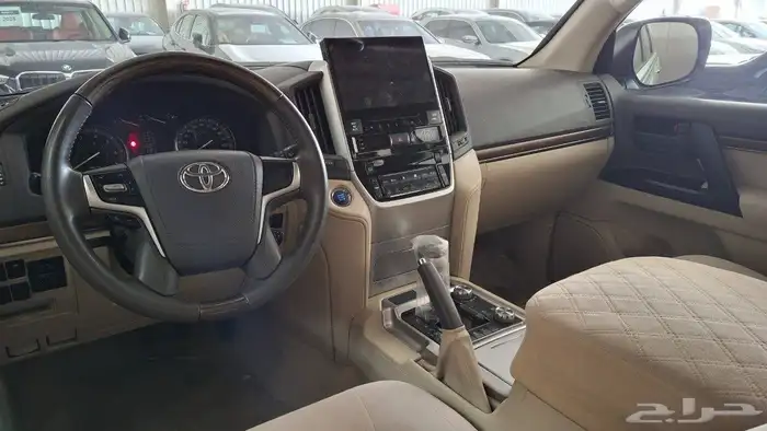 تويوتا لاندكروزر 2020 GXR مستعملة مفحوصة مضمونة 4