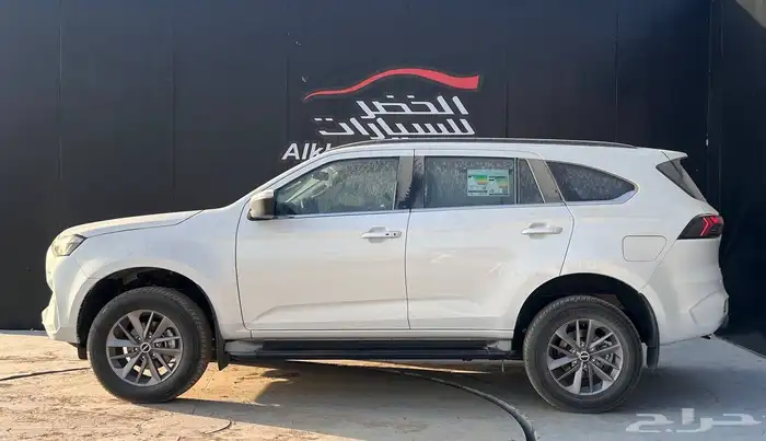 ايسوزو MUX 2025 فل كامل لدى شركة عبدالمجيد الخضر 2