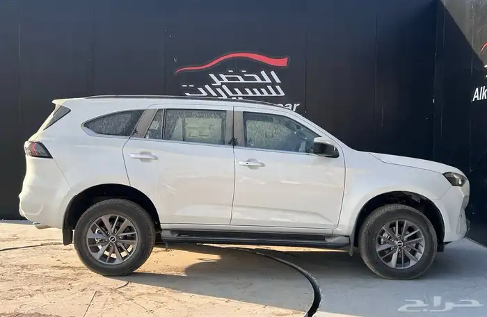 ايسوزو MUX 2025 فل كامل لدى شركة عبدالمجيد الخضر 3