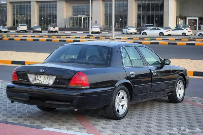 فورد كراون فكتوريا LX Sport قير أرضي موديل 2002 سعودي 12