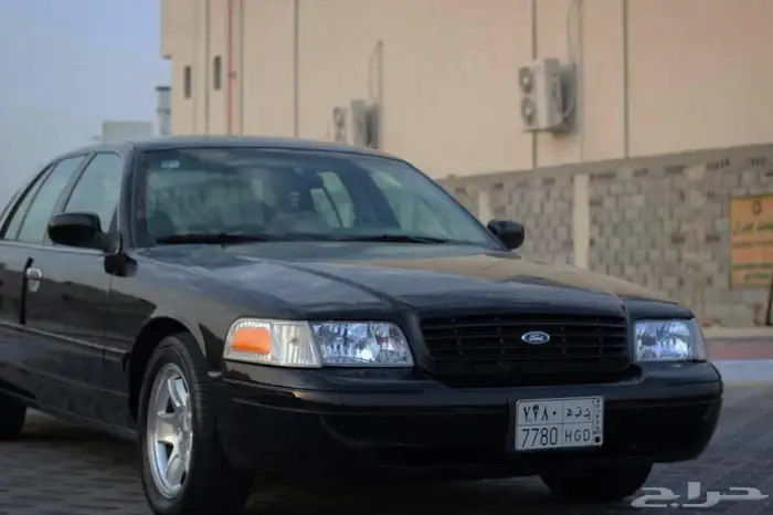 فورد كراون فكتوريا LX Sport قير أرضي موديل 2002 سعودي 6