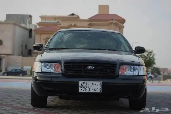 فورد كراون فكتوريا LX Sport قير أرضي موديل 2002 سعودي 11