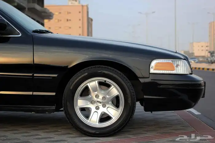 فورد كراون فكتوريا LX Sport قير أرضي موديل 2002 سعودي 10