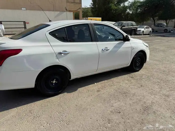 نيسان صني 2022 للبيع مالك اول 15