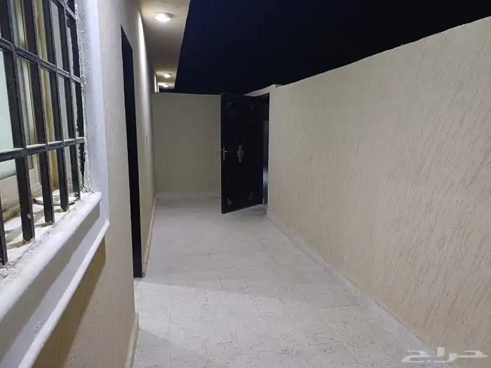 شقة صغيرة للايجار في حي لبن غرب الرياض 1