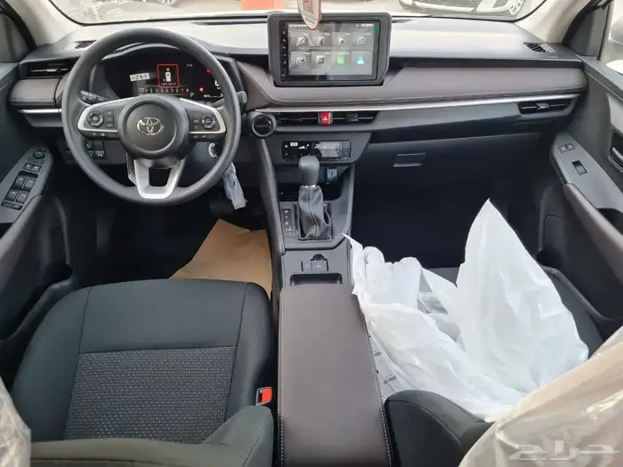 تويوتا يارس Y-PLUS موديل 26 بعرض مميز للكاش والتقسيط 5