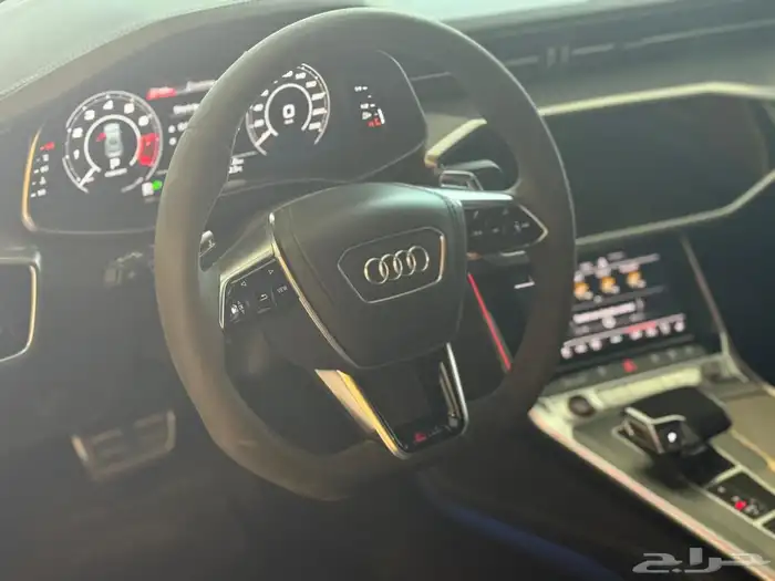 اودي RS7 2023 10