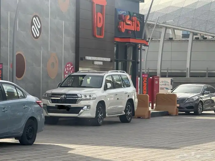 لاندكروزر VXR 13