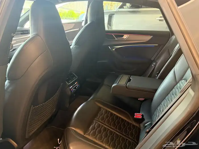 اودي RS7 2023 8
