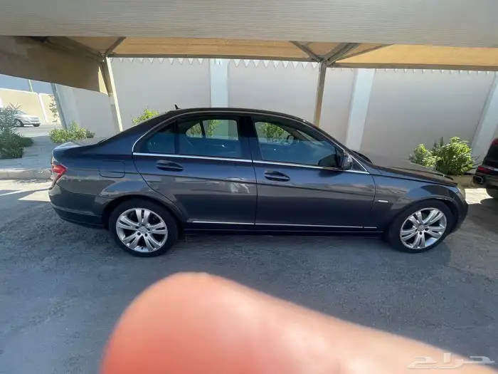 مرسيدس c200 موديل 2009  مالك ثاني من 2011 الممشى 178200km 3