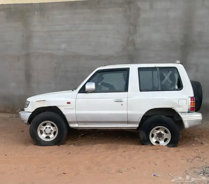 باجيرو 2000 1