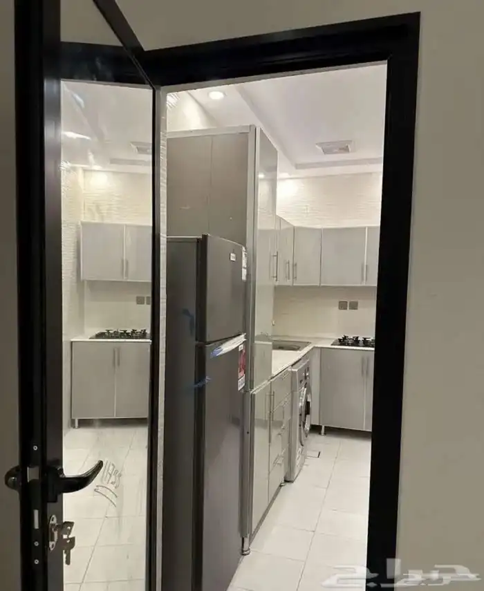 شقة مؤثثة كامله حي السنابل 3