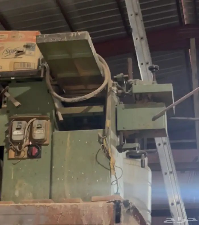 ماكينة نجارة ايطالي 11 حركه مستعمله بعرعر 0