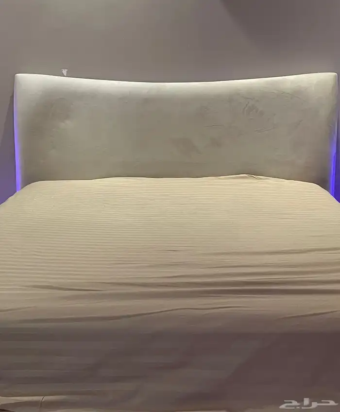 للبيع في جدة هيكل سرير خشب من بيت الأثاث 160x200 0