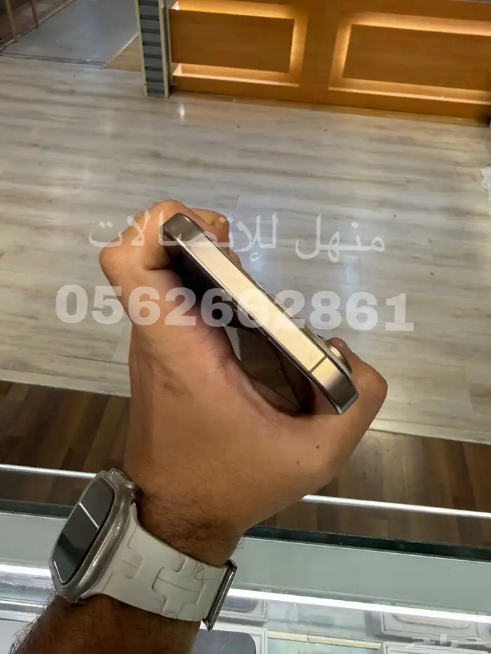 للبيع ايفون 16 برو ماكس 512 مستخدم 4
