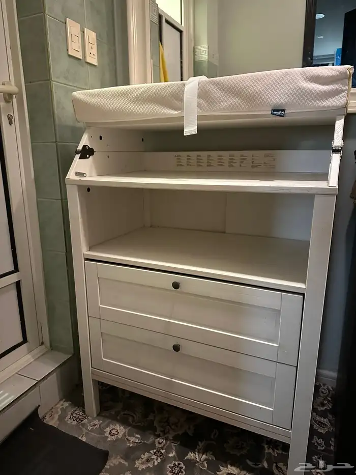طاولة تغيير للأطفال مع درجين 2