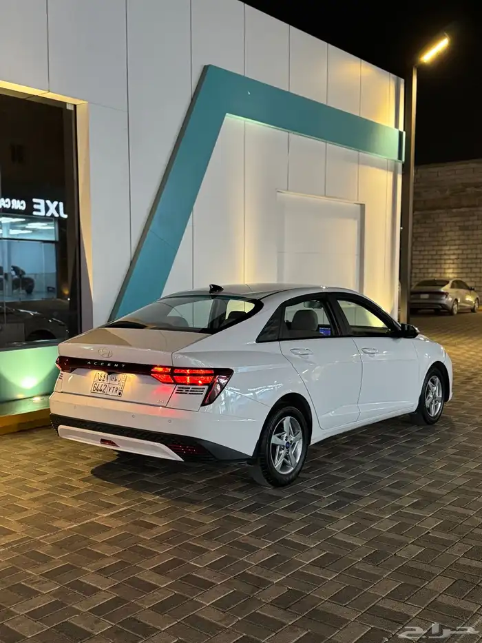 اكسنت موديل   24 3