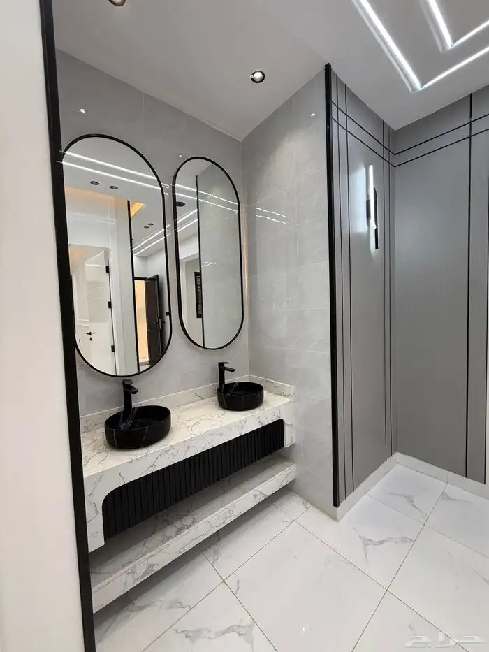 للبيع شقق ارضيه ببايكة سيارة وشقق علويه بالقرب م حي الضيافة 4