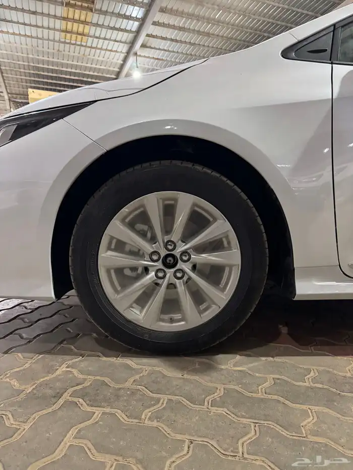 تويوتا كورلا XLI المطور جنوط بنزين 2025 4