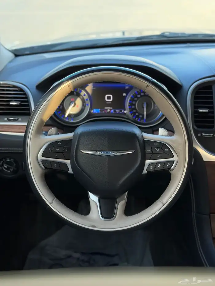 كرايزلر C300 موديل 2015 28
