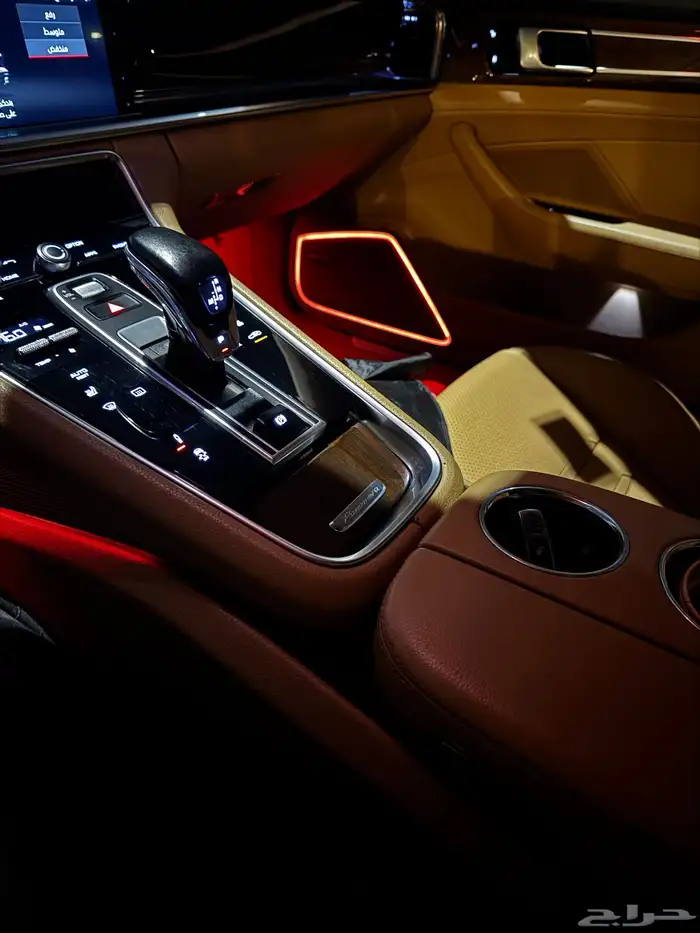 بورش باناميرا 2018 اكسلوسف 9