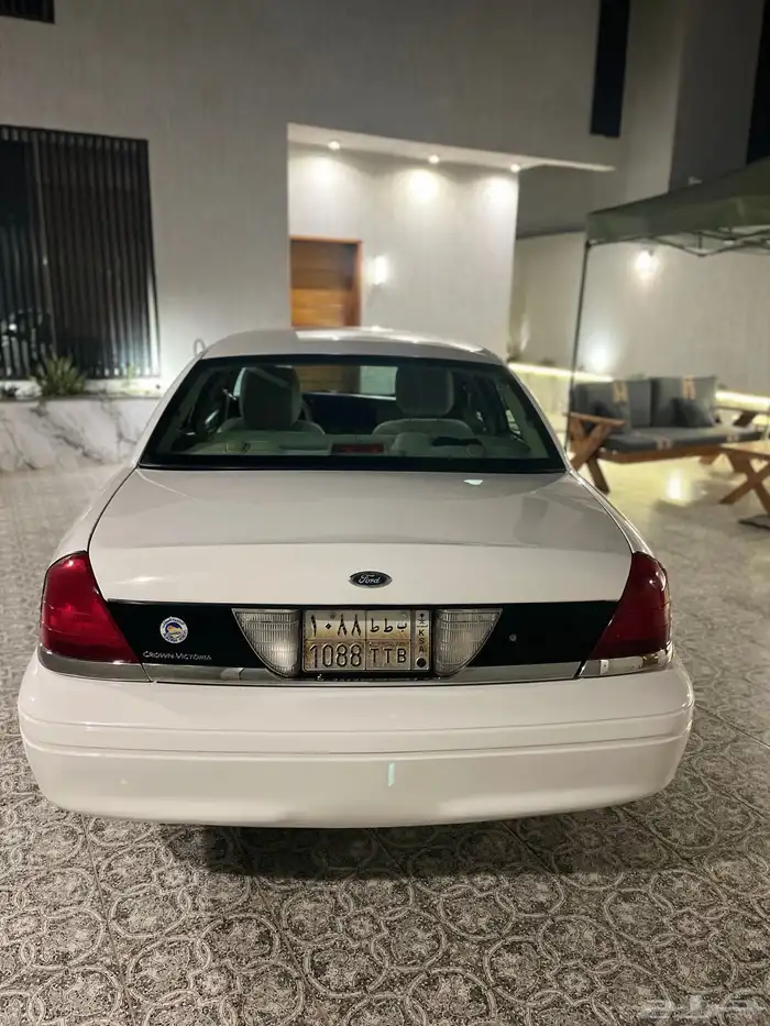 فورد كراون فكتوريا سعودي 2011 1