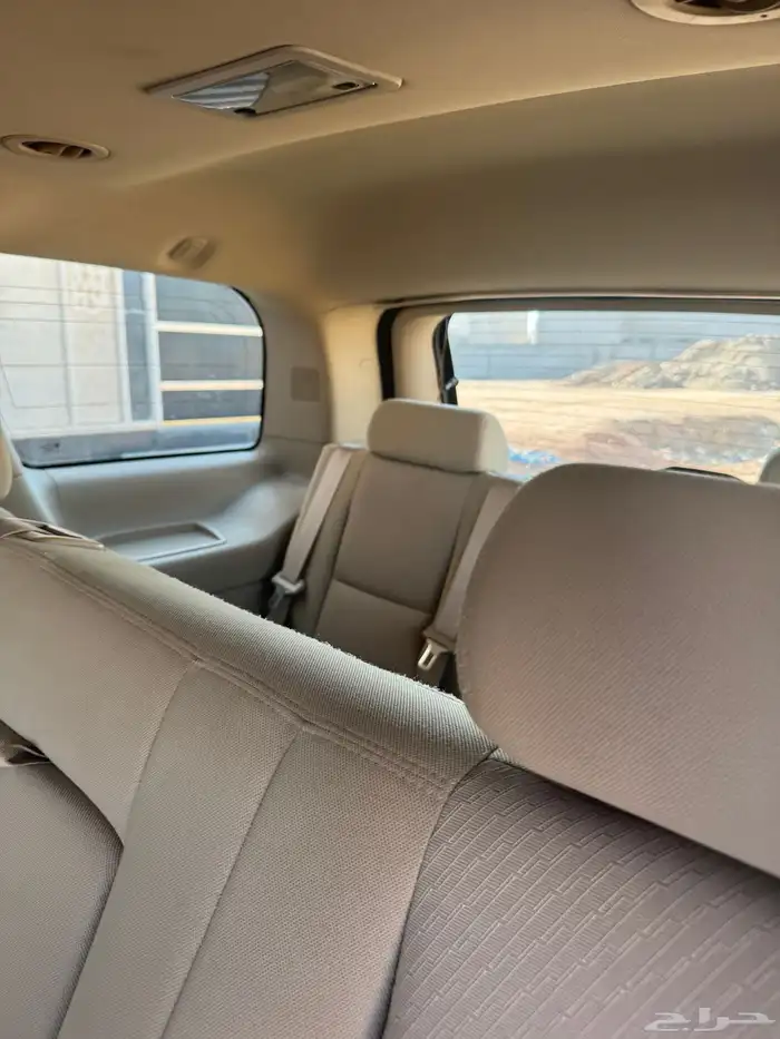 تاهو موديل 2010 ممشاه 317الف 5