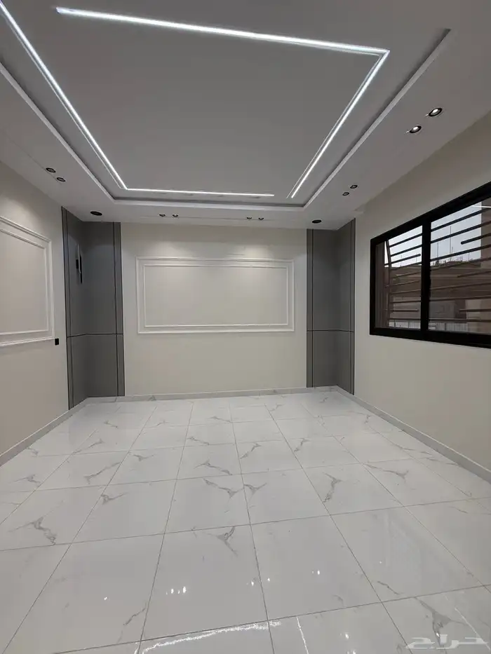 للبيع شقق ارضيه ببايكة سيارة وشقق علويه بالقرب م حي الضيافة 3