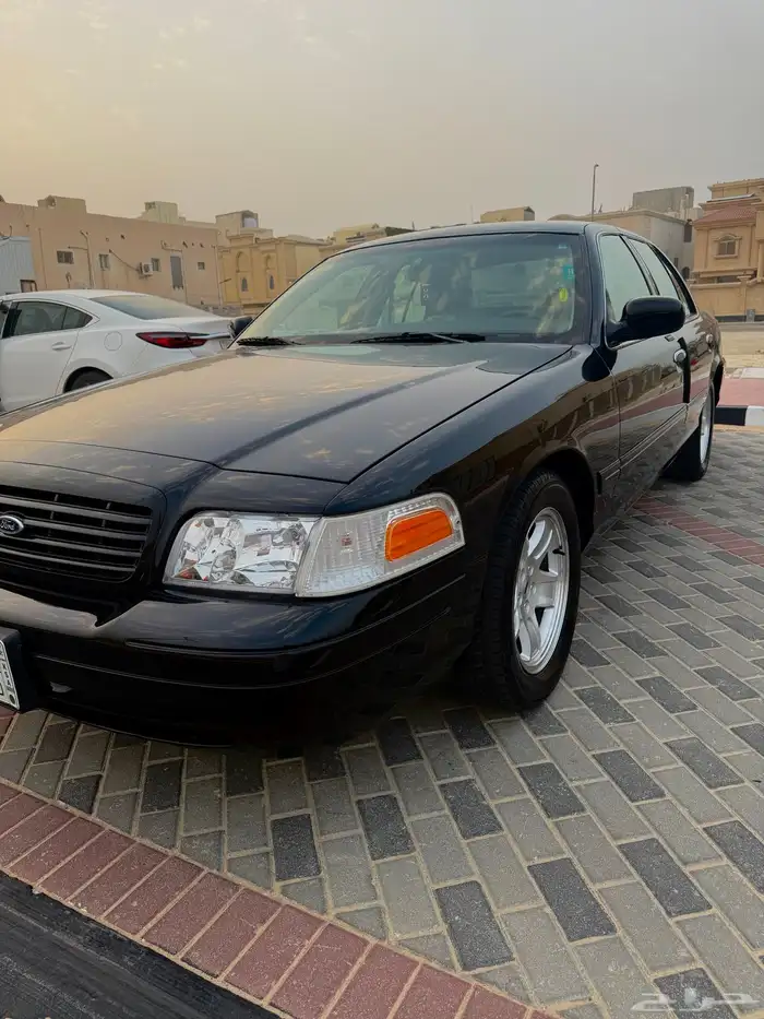 فورد كراون فكتوريا LX Sport قير أرضي موديل 2002 سعودي 24
