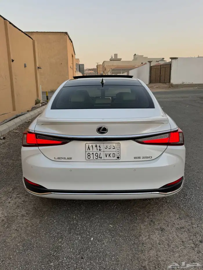لكزس ES 250 فئه BD فل كامل سعودي 2020 21
