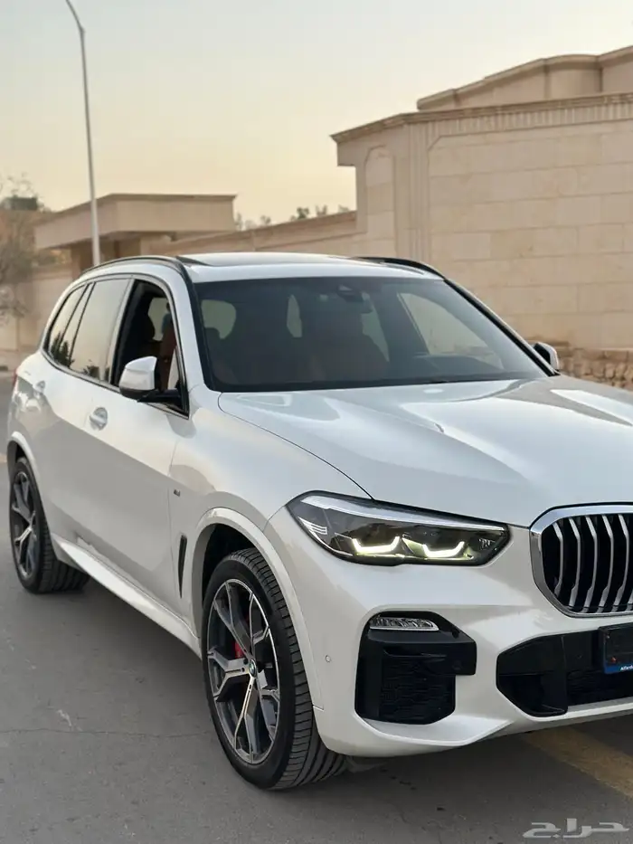 بي ام X5 موديل 2022 بحاله الوكاله ماشي 85 صيانات وكاله 43