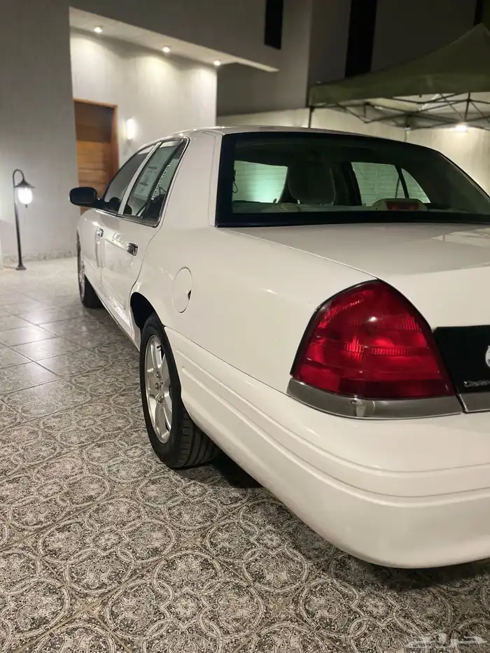 فورد كراون فكتوريا سعودي 2011 2