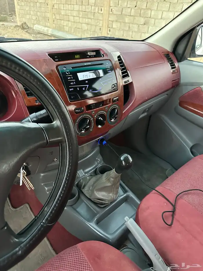 هايلوكس 2011 تم للبيع 24